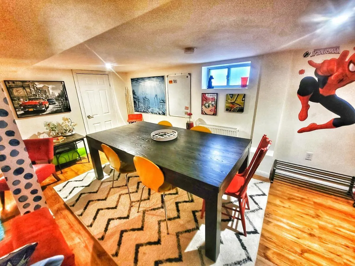 Bright Pop Art Inspired Apartment Toronto 0*,